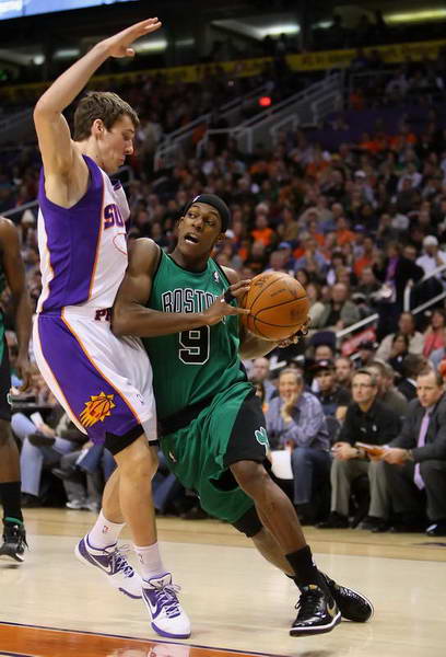 须确保年轻 须确保年轻